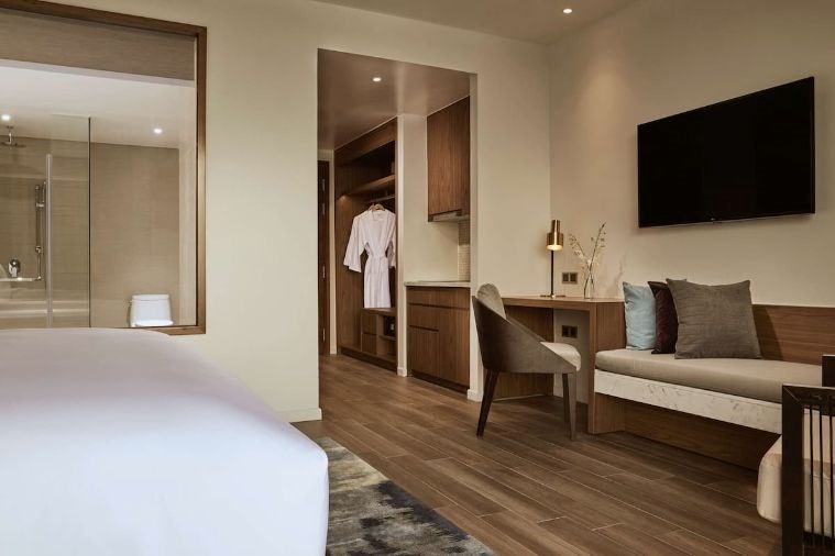 Studio King Sea View with Balcony